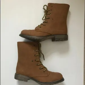 🍁 Cute boots 🍁