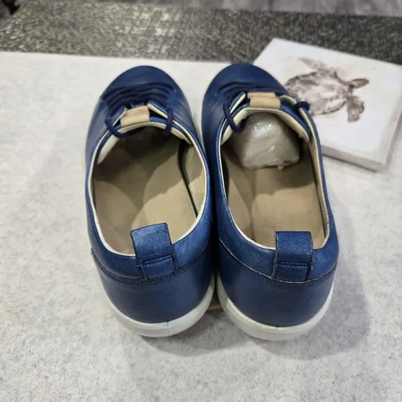 🐢 ECCO Soft 7 Men's Leather Sneaker. Blue Size 11. $170 new.