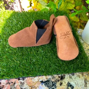 - NEW | Freshly Picked Baby/Toddler SuedeChelsea Boots size 4