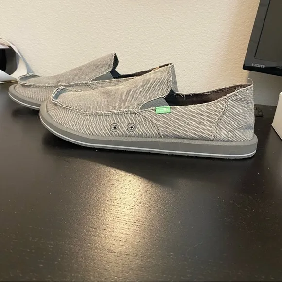 ~ New Sanuk Gray Casual Slip-On Canvas Shoes