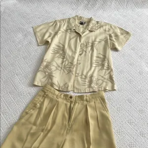 100 % silk Tommy Bahama Leaf Print Shirt and Shorts Set
