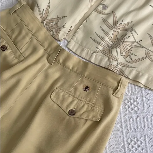 100 % silk Tommy Bahama Leaf Print Shirt and Shorts Set