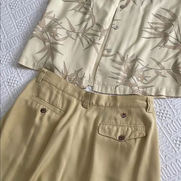 100 % silk Tommy Bahama Leaf Print Shirt and Shorts Set