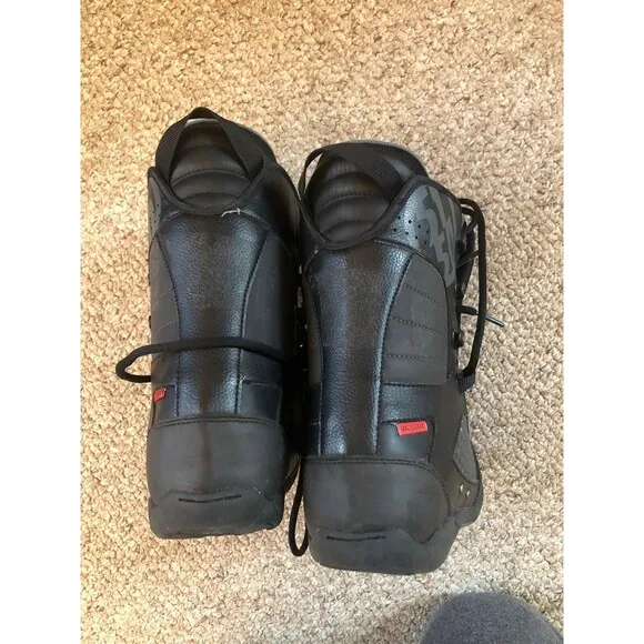 5150 Size 6 Black Snowboarding Boots