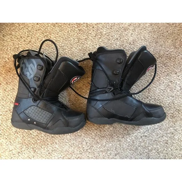5150 Size 6 Black Snowboarding Boots