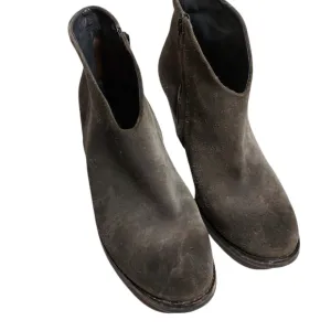 𝅺9.5 Paul Green brownish/gray booties