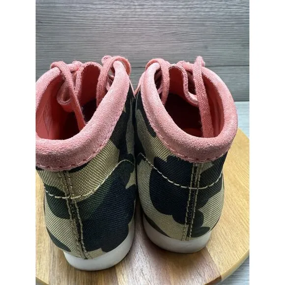 A BATHING APE × CLARKS Wallabee Boots - Men's Size 10