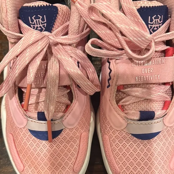 Adidas D.O.N unisex, Kids Pink basketball, Athletic Shoes