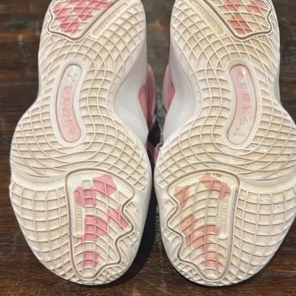 Adidas D.O.N unisex, Kids Pink basketball, Athletic Shoes