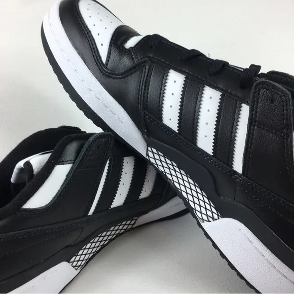 Adidas Forum Low Leather Shoes Originals Core Black/White HQ1494 Mens 12 new