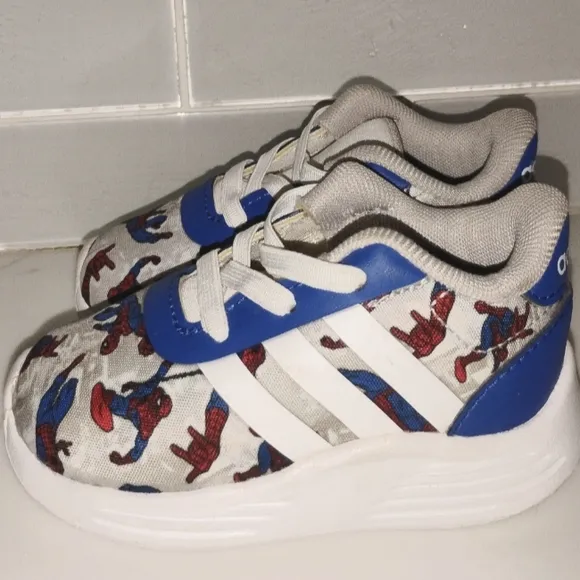 Adidas Kids Spider-Man Lite Racer 2.0 size 4K