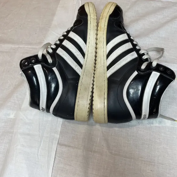 Adidas Men's Black Top Ten Sneakers