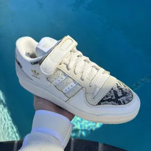 Adidas Originals Forum 84 Low White Snakeskin Men's Athletic Shoes FZ6292
