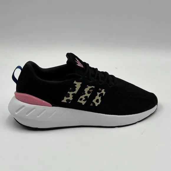 ADIDAS Originals Girl's Swift Run 22 (Big Kid) Black/Bliss Pink/Blue 7 Big Kid M