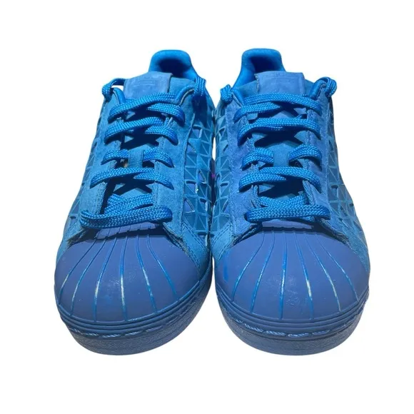 Adidas shell toes RARE SHOES! Men's blue suede with triangle designs Size 5