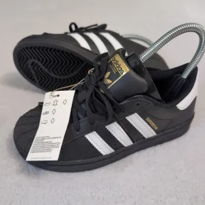 Adidas Superstar EF5394 Black/White Stripes Kids Size 2 Sneakers Tennis Shoes