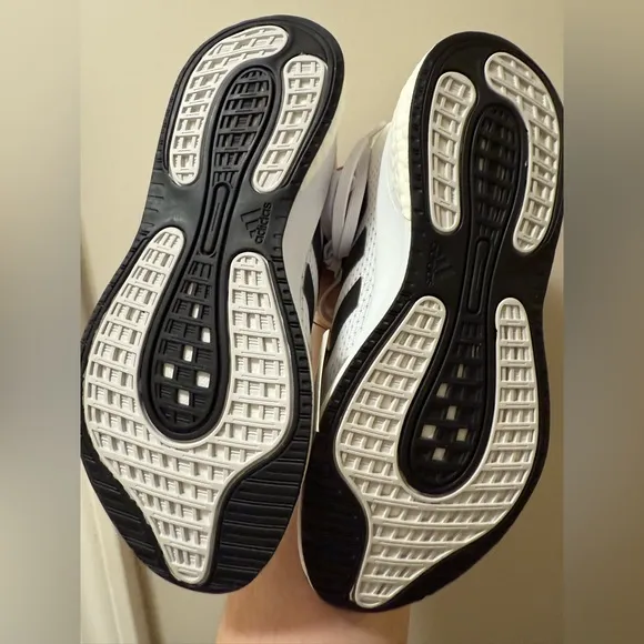 Adidas White and Black Supernova - size 5.5 - NWT