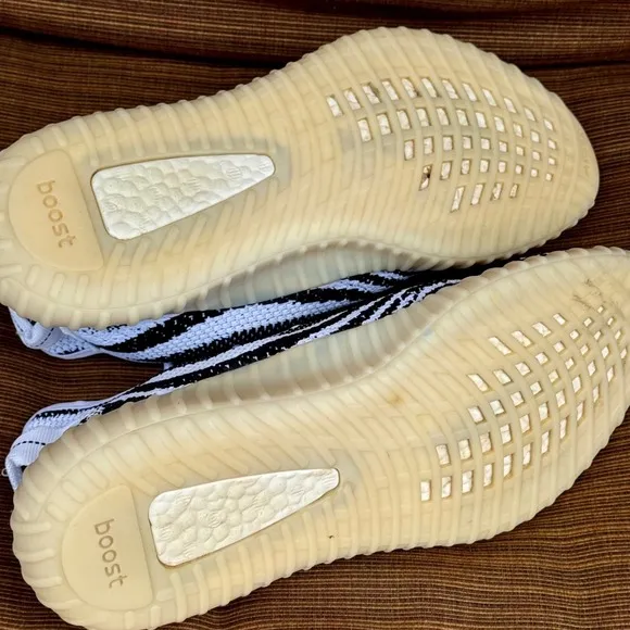Adidas Yeezy Boost 350 V2 Zebra White Black Red Stripe Shoes 11.5