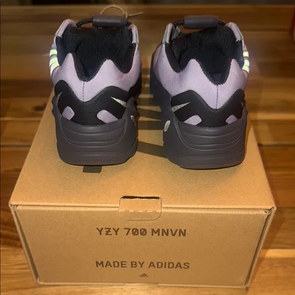 Adidas YZY 700 MNVN Infants Shoes - Grey