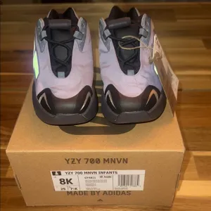Adidas YZY 700 MNVN Infants Shoes - Grey