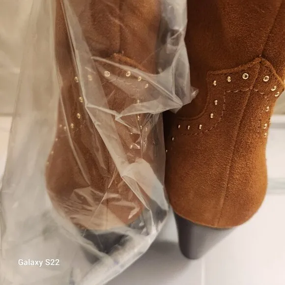 Aerosoles &quot;Lazu&quot; Tan Suede/Leather Boots. NIB. Size 12. Host pick.