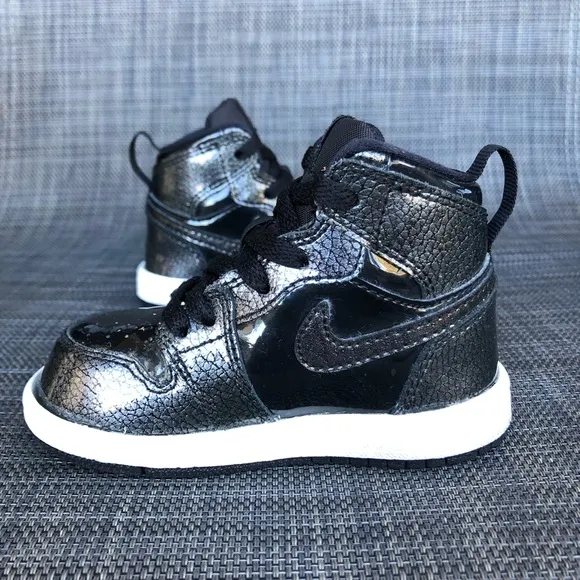 Air Jordan 1 Retro High BT 'Black Patent' High-Top Sneakers Infants size 5
