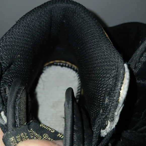Air Jordan 1 Retro High OG Nike Shoes Black Metallic Gold Shiny Women 6.5 -SH2