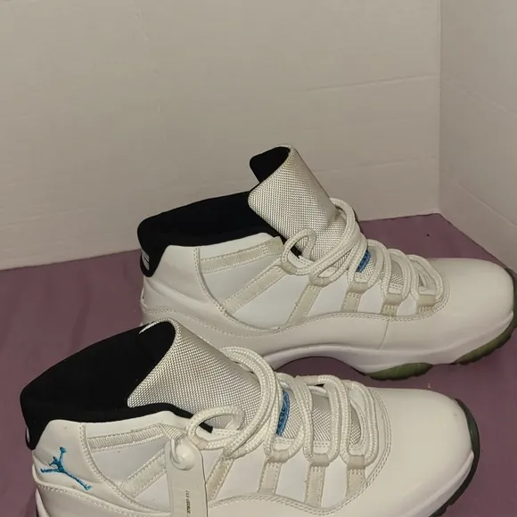 Air Jordan 11 Retro Columbia Men’s size 10, Trainers Sneakers 2014