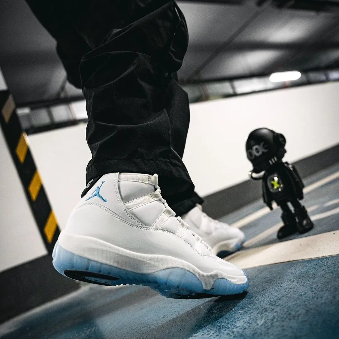Air Jordan 11 Retro Legend Blue (2024)