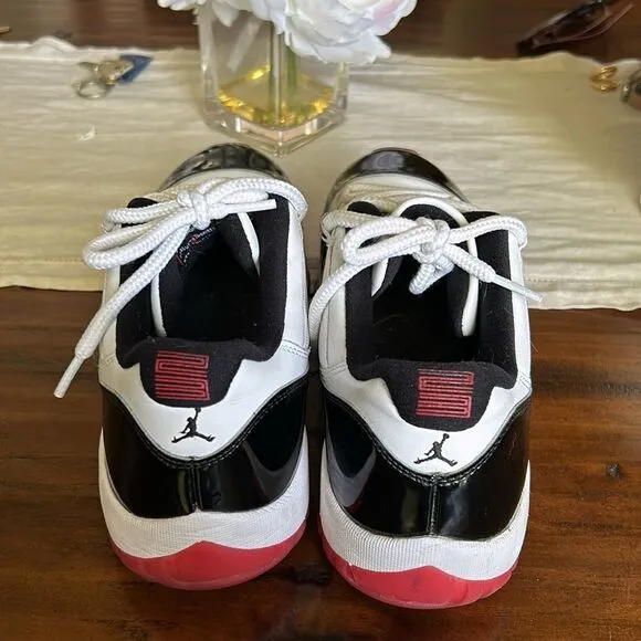 Air Jordan 11 Retro Low Concard Bred Sz 10.5 men Used 2 times