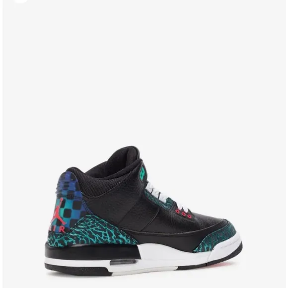 AIR JORDAN 3 RETRO BLACK AND HYPER JADE Sneakers