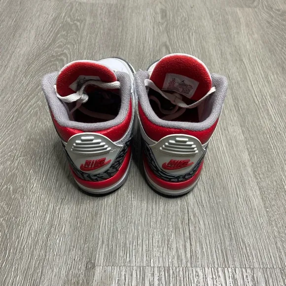 Air Jordan 3 Retro Fire Red TD Shoe Size 9c Red DM0968-160 Preowned