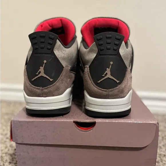 Air Jordan 4 Retro Sneakers Taupe Haze
