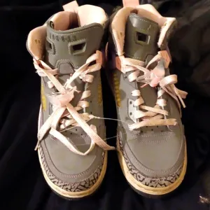 Air JORDAN Spizike Gray PINK  Sneakers Basketball Shoes Size 6.5 Y Big KIDS