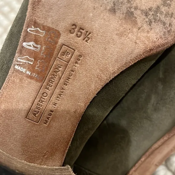 Alberto Fermani boots- great condition- olive green