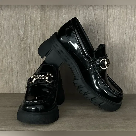 Aldo Black Patent Chunky Platform Loafers with Gold Chain and Lug Sole -8.5M