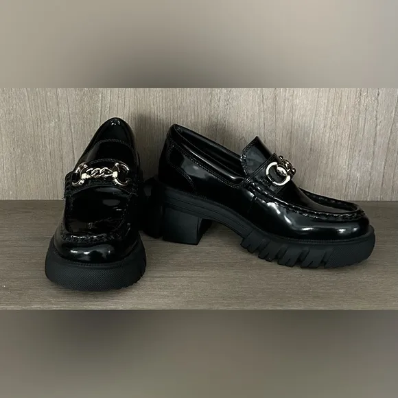 Aldo Black Patent Chunky Platform Loafers with Gold Chain and Lug Sole -8.5M