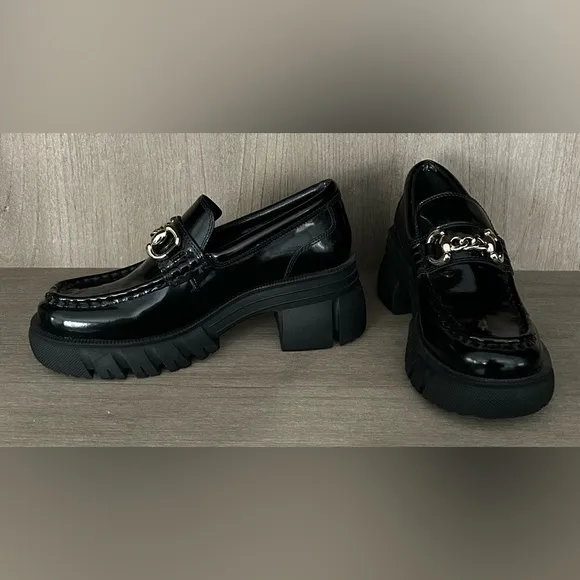 Aldo Black Patent Chunky Platform Loafers with Gold Chain and Lug Sole -8.5M