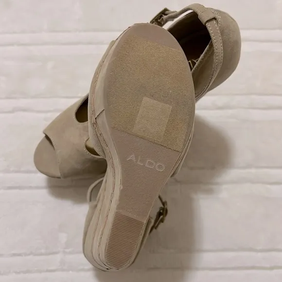 Aldo Peep Toe Faux Suede Wedge Platform T-Strap Sandals