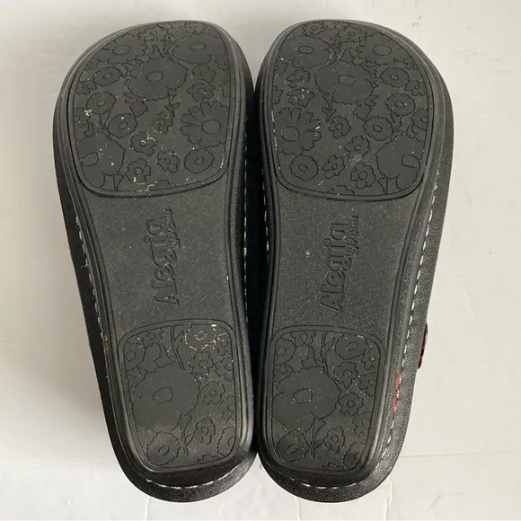 Alegria Paloma Embossed Rose Wine Mary Jane Shoes Size 38, US 7.5-8