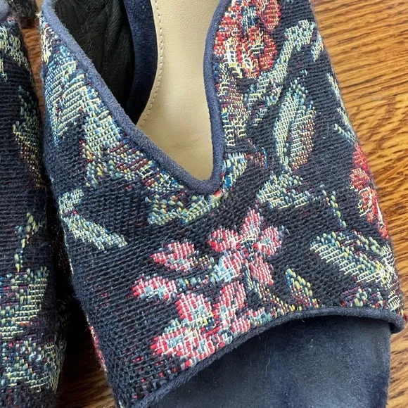 ALEXANDRE BIRMAN Georgia Brocade Mules Navy Floral Heeled Woven Tapestry 36.5