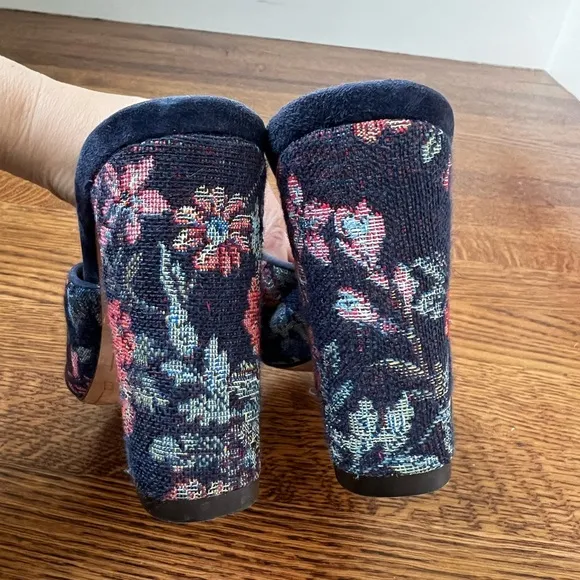 ALEXANDRE BIRMAN Georgia Brocade Mules Navy Floral Heeled Woven Tapestry 36.5