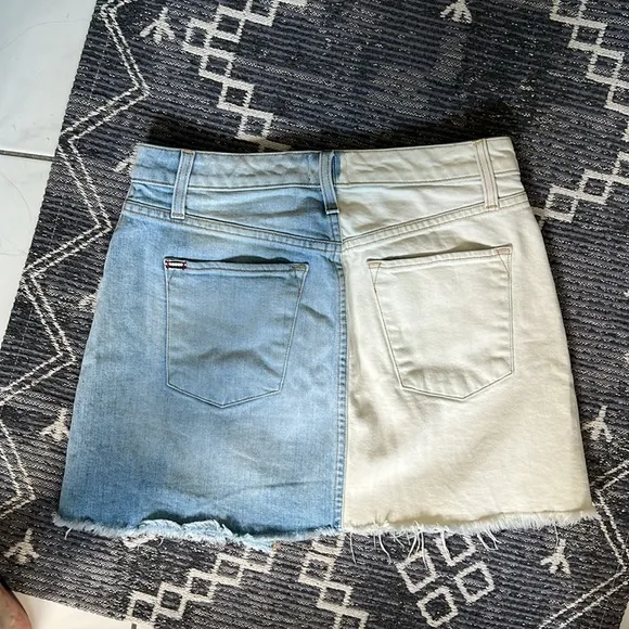 Alice   Olivia Denim Two Tone Color Block Raw Hem Mini Skirt
