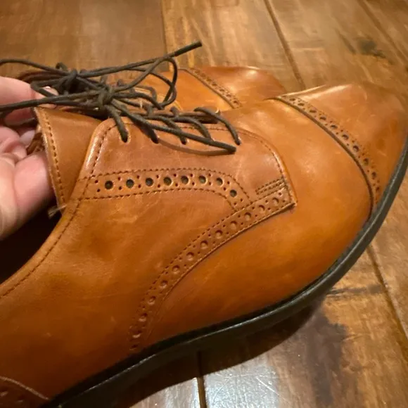 Allen Edmonds Benton cap toe oxford shoes size 10.5 D