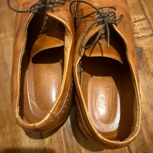 Allen Edmonds Benton cap toe oxford shoes size 10.5 D