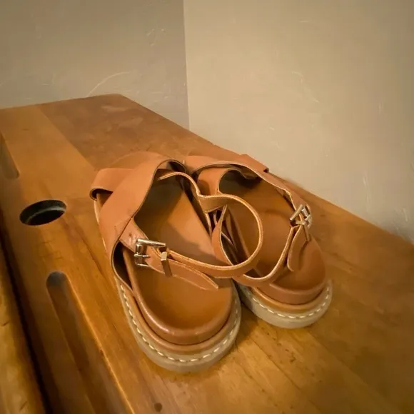 Alohas Marshmallow Sandals Tan Leather Crossover Platform 39 Sz 8-8.5 Sl…