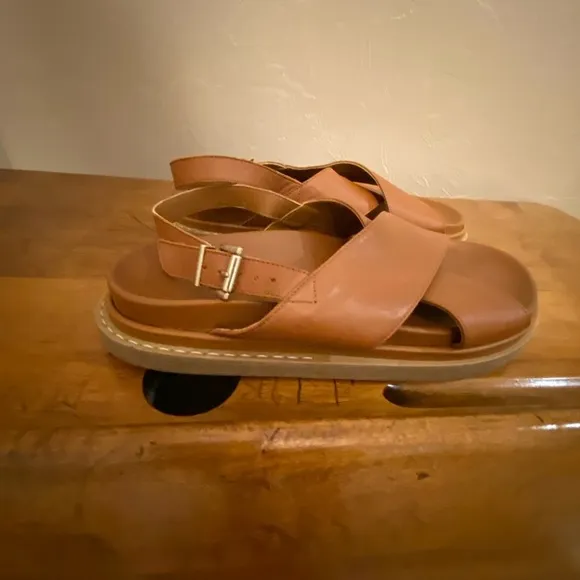 Alohas Marshmallow Sandals Tan Leather Crossover Platform 39 Sz 8-8.5 Sl…