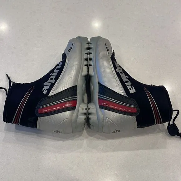 Alpina cross country boots kids youth size? 3.5 4, see measurements nnn binding.