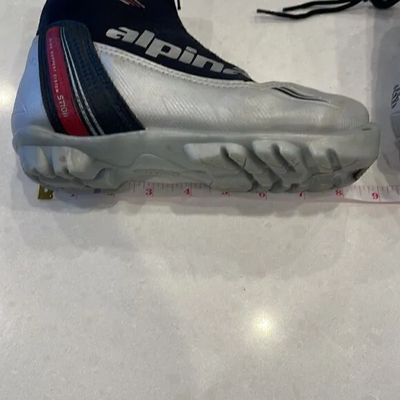 Alpina cross country boots kids youth size? 3.5 4, see measurements nnn binding.