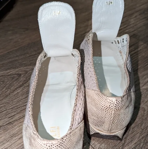 𝅺amalfi by Rangoni Gold Snake Skin Leather Shoes Size 8 1/2